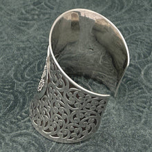 Load image into Gallery viewer, LOIS HILL Sterling Silver Statement Cuff Bracelet LH Circular Granulated Design

