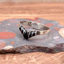 Load image into Gallery viewer, VINTAGE 1980s MEXICO Sterling Silver &amp; Onyx Chevron Hinged Bracelet
