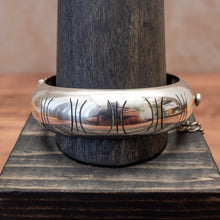 Load image into Gallery viewer, VINTAGE 1980s MEXICO Sterling Silver Hinged Bangle Bracelet Triple Line Design
