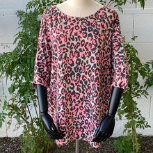 Load image into Gallery viewer, WHITE BIRCH Oatmeal Grey Neon Pink Leopard Print French Terry Top 1X
