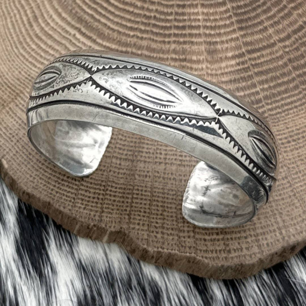 Vintage NATIVE AMERICAN Sterling Silver Eye Shaped Stamped Cuff Bracelet